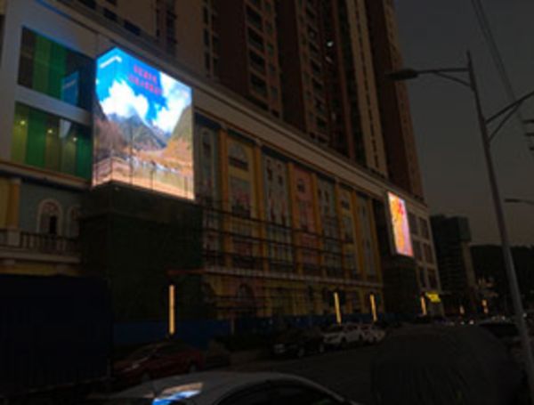 东莞嘉辉商场P6直角户外LED显示屏
